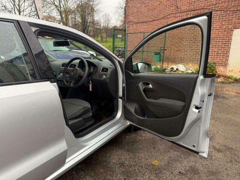 Used Volkswagen Polo 2010 for sale - 77097470: Photo 15