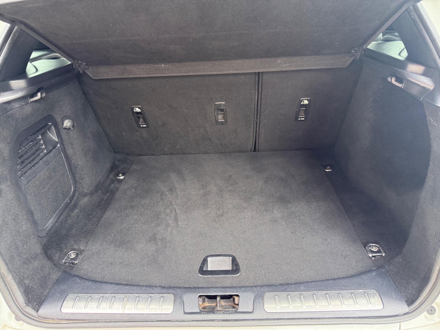 Used Land Rover Range Rover Evoque 2015 for sale - 76936724: Photo 32