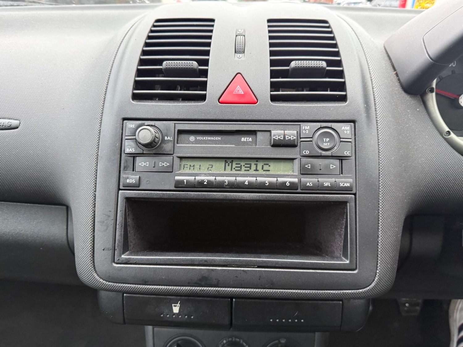 Used Volkswagen Polo 2001 for sale - 77524919: Photo 11