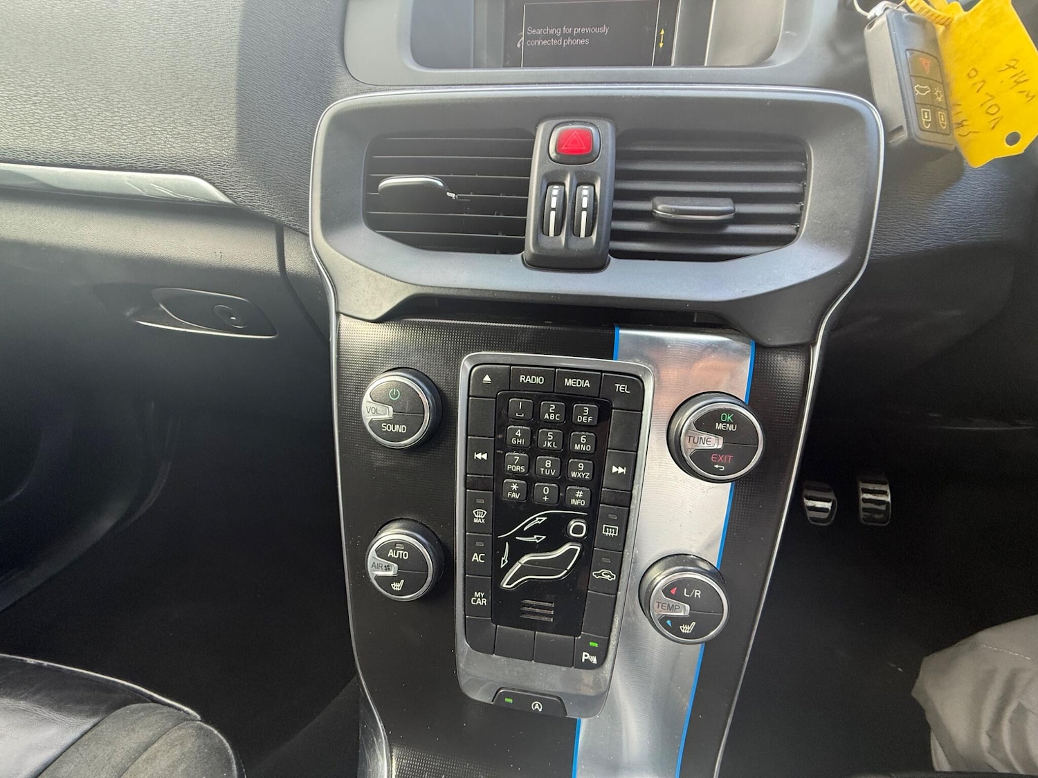 Used Volvo V40 2015 for sale - 78141364: Photo 10