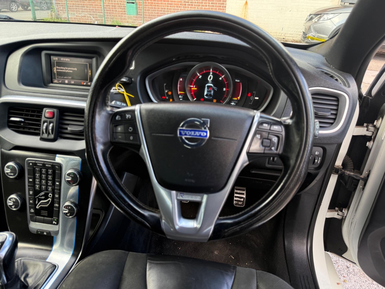 Used Volvo V40 2015 for sale - 78141364: Photo 15