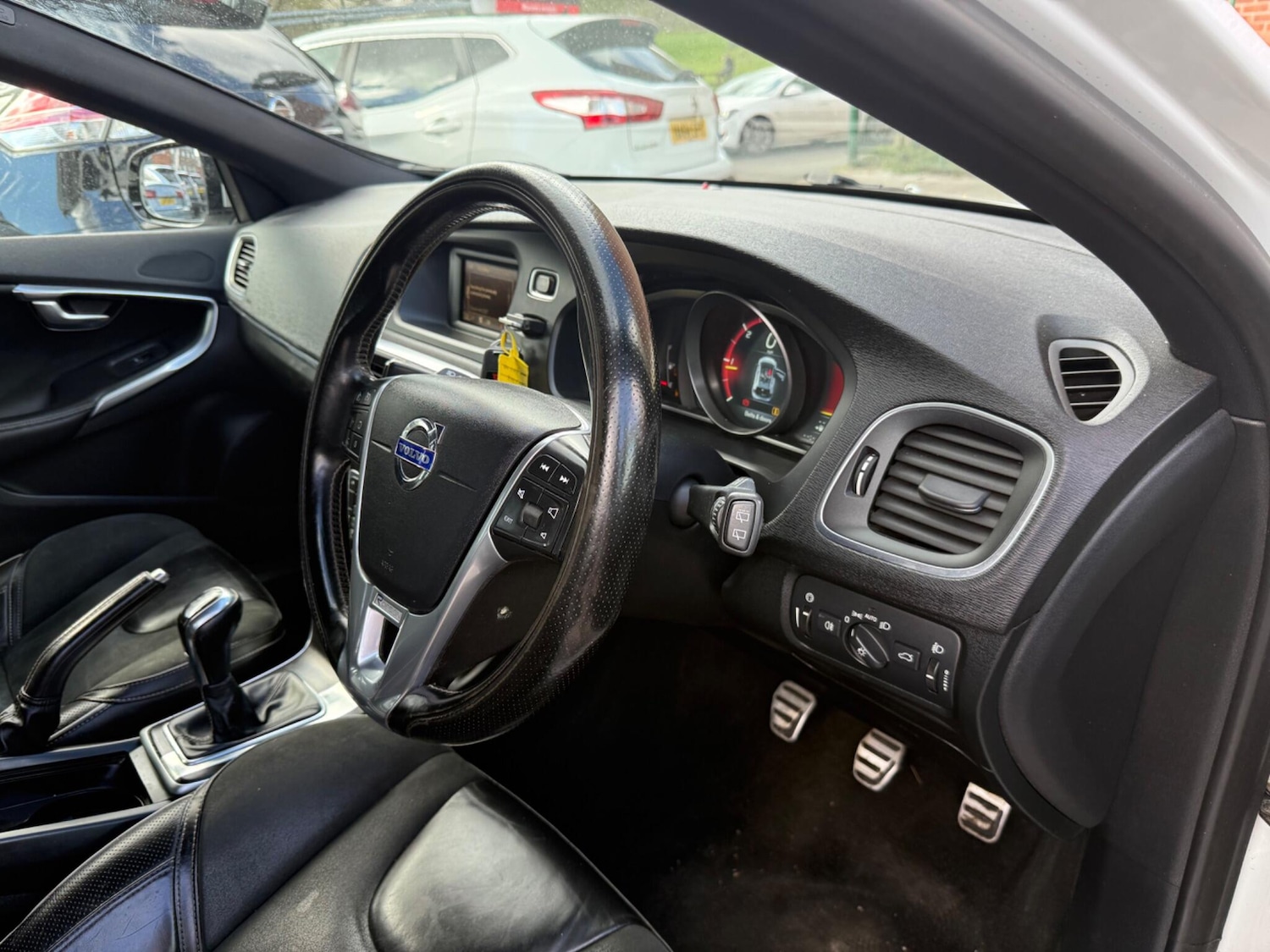 Used Volvo V40 2015 for sale - 78141364: Photo 16