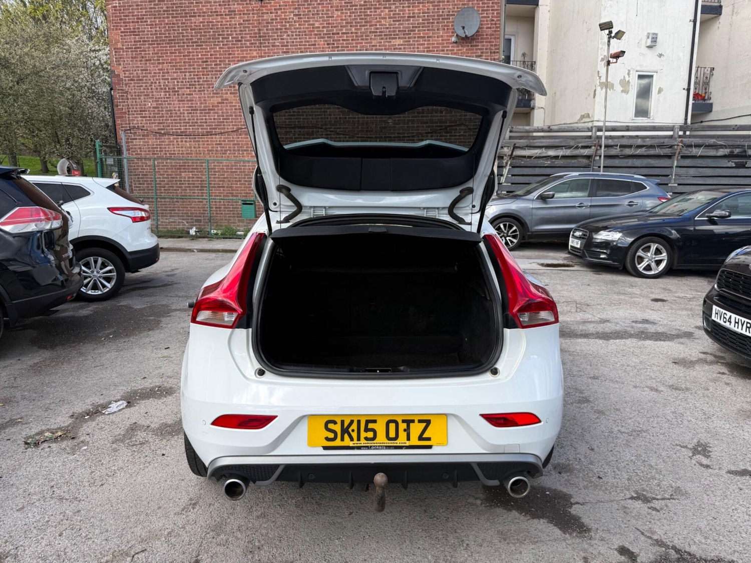 Used Volvo V40 2015 for sale - 78141364: Photo 23