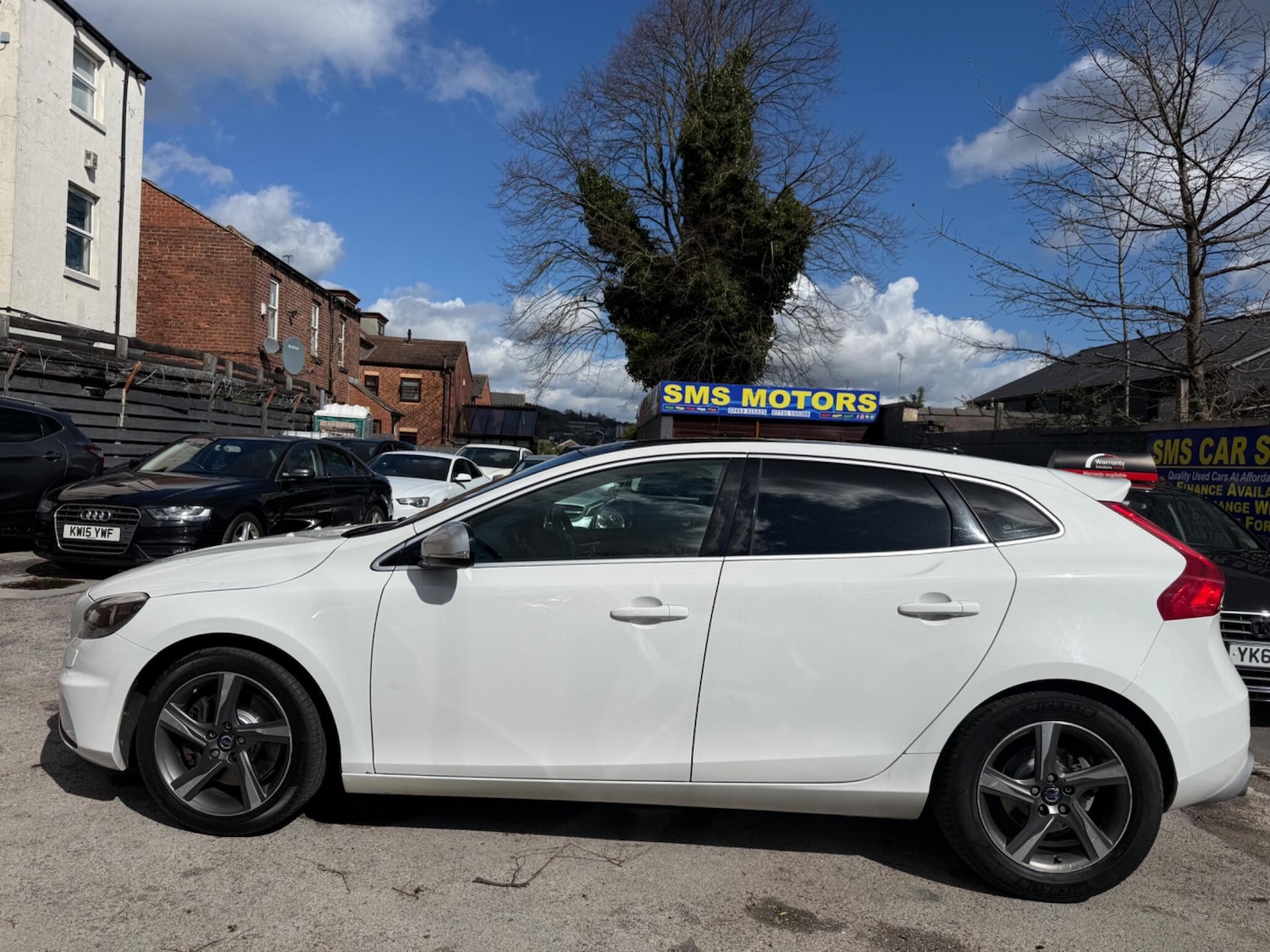 Used Volvo V40 2015 for sale - 78141364: Photo 4