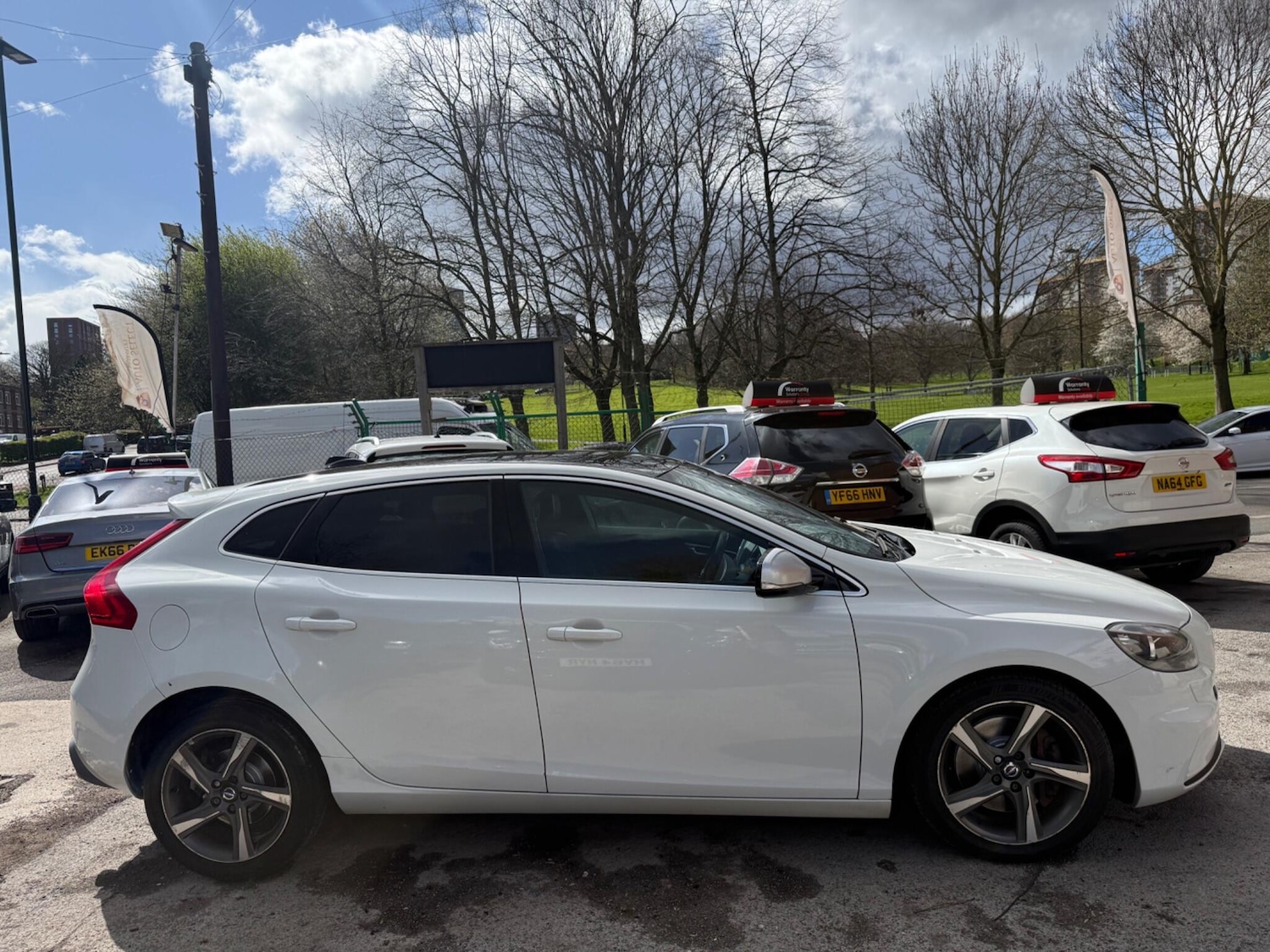 Used Volvo V40 2015 for sale - 78141364: Photo 8