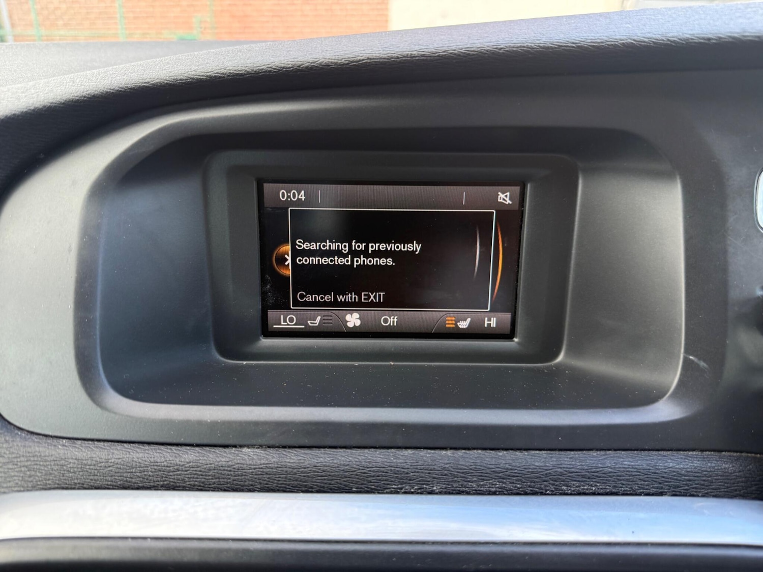 Used Volvo V40 2015 for sale - 78141364: Photo 9