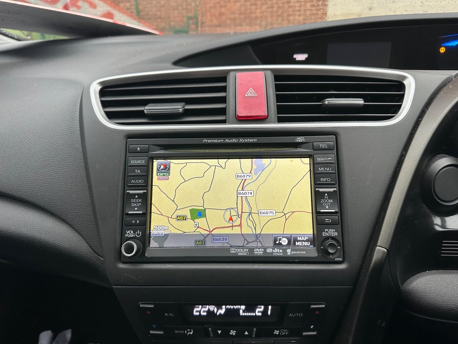 Used Honda Civic 2014 for sale - 76997168: Photo 17