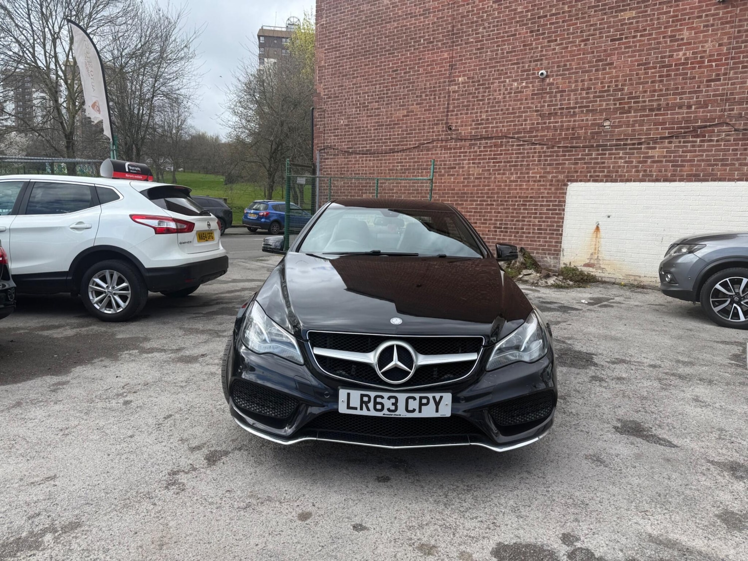 Used Mercedes-Benz E Class 2013 for sale - 78072533: Photo 2