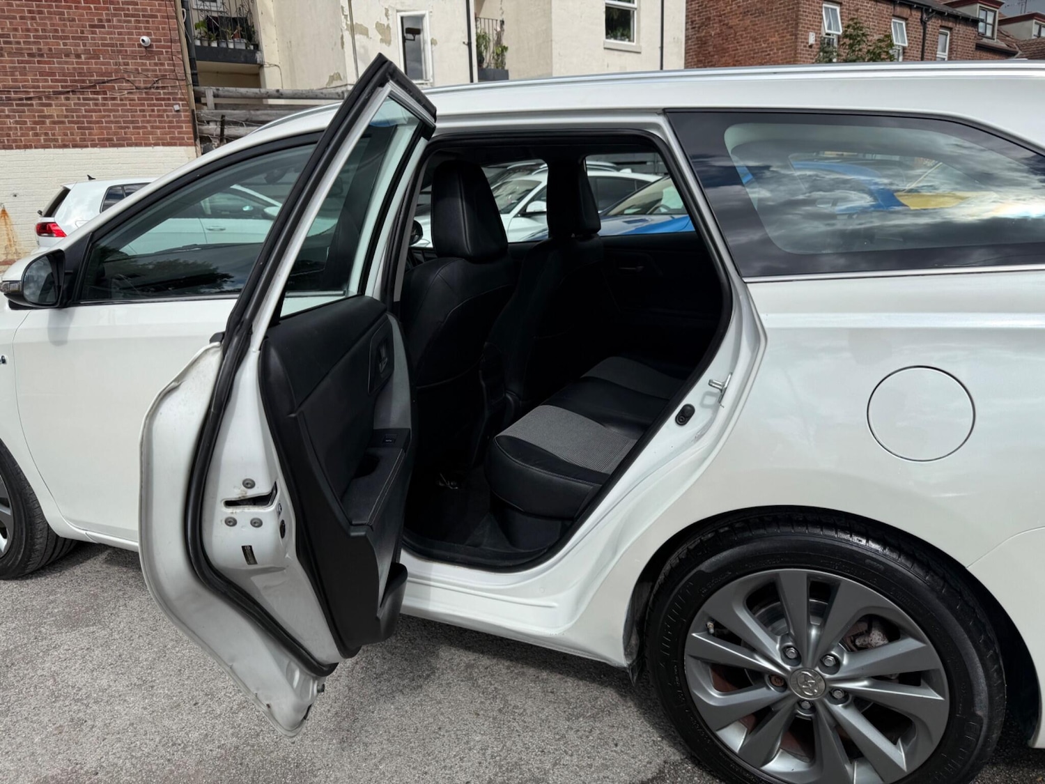 Used Toyota Auris 2015 for sale - 75635065: Photo 31