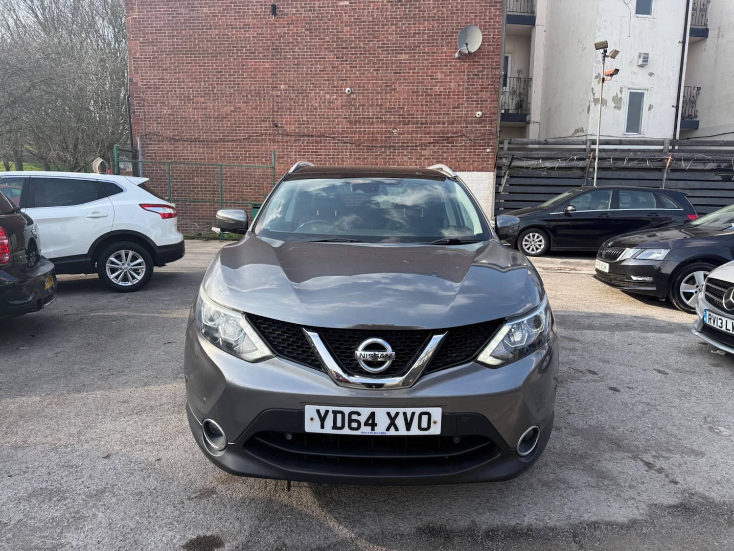 Used Nissan Qashqai 2014 for sale - 77957633: Photo 2
