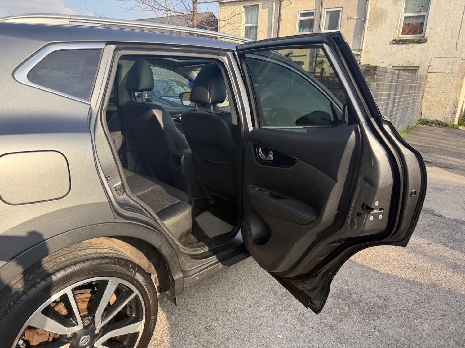 Used Nissan Qashqai 2014 for sale - 77957633: Photo 24