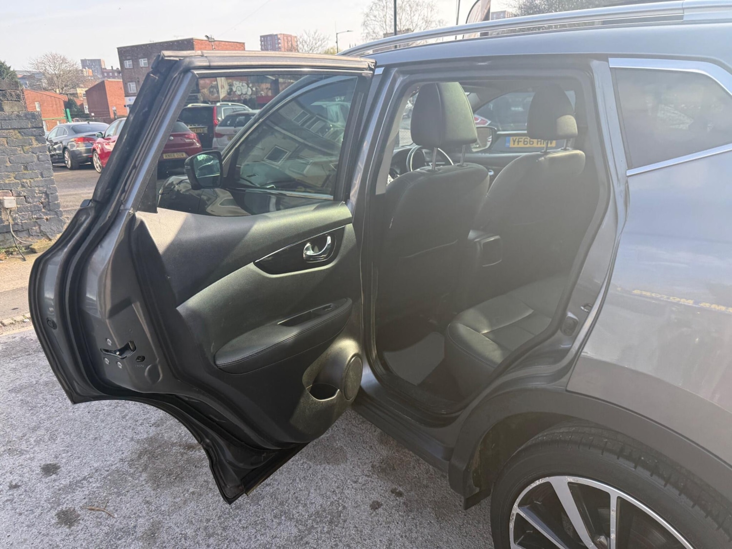 Used Nissan Qashqai 2014 for sale - 77957633: Photo 28