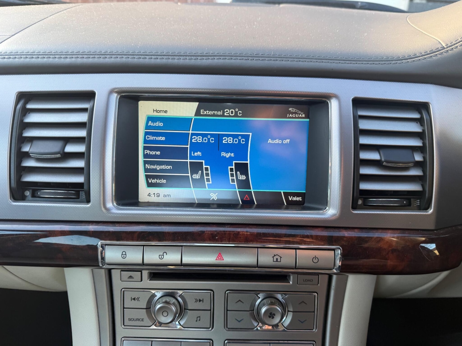 Used Jaguar XF 2010 for sale - 77958053: Photo 13