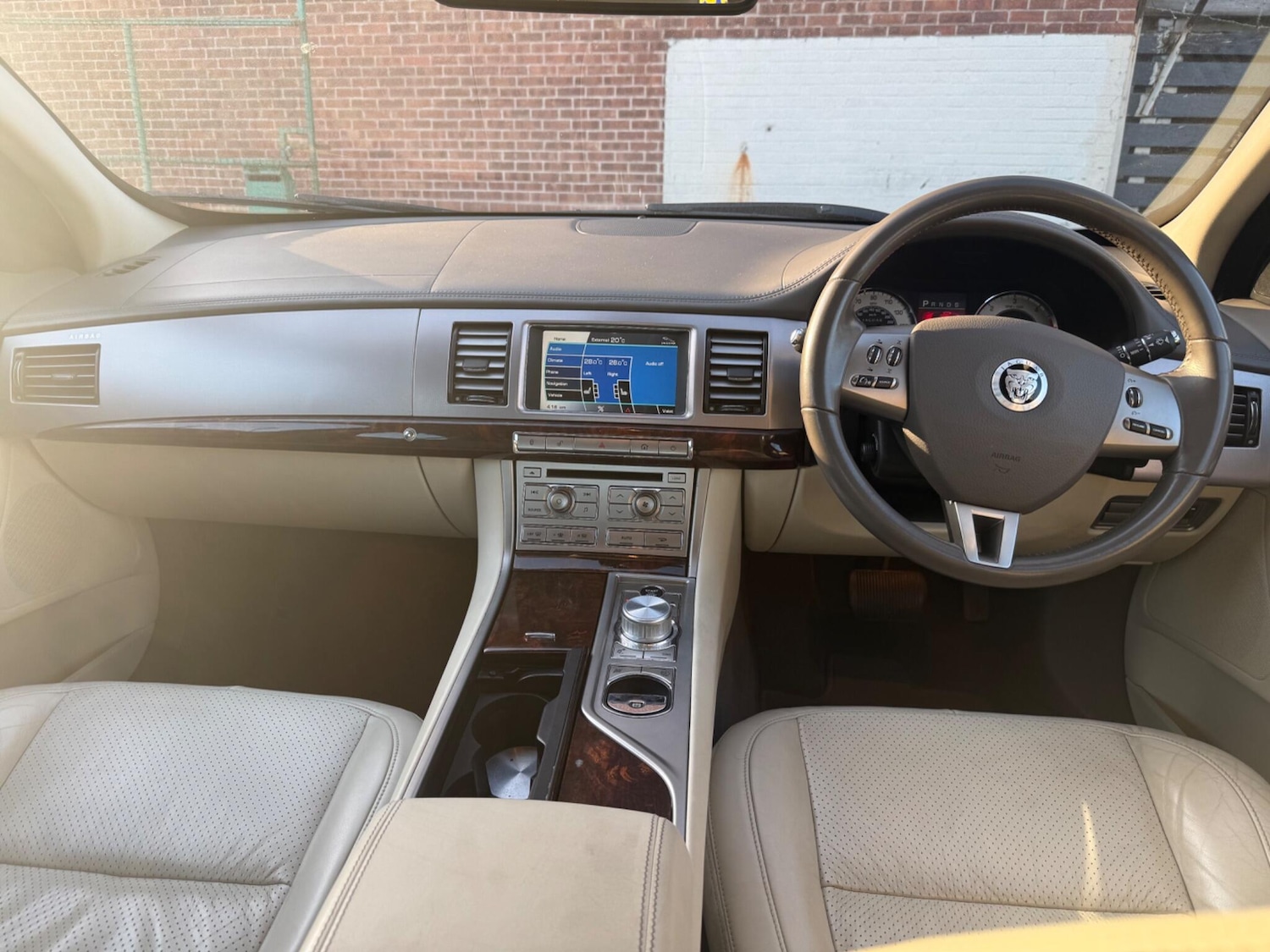 Used Jaguar XF 2010 for sale - 77958053: Photo 17