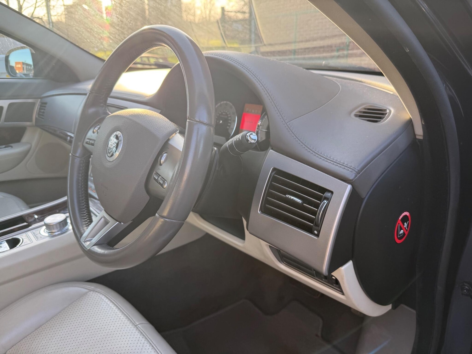 Used Jaguar XF 2010 for sale - 77958053: Photo 19