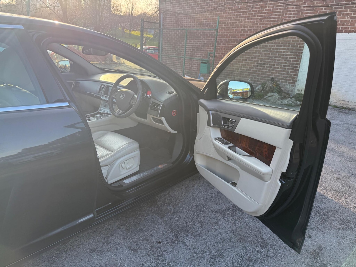 Used Jaguar XF 2010 for sale - 77958053: Photo 21