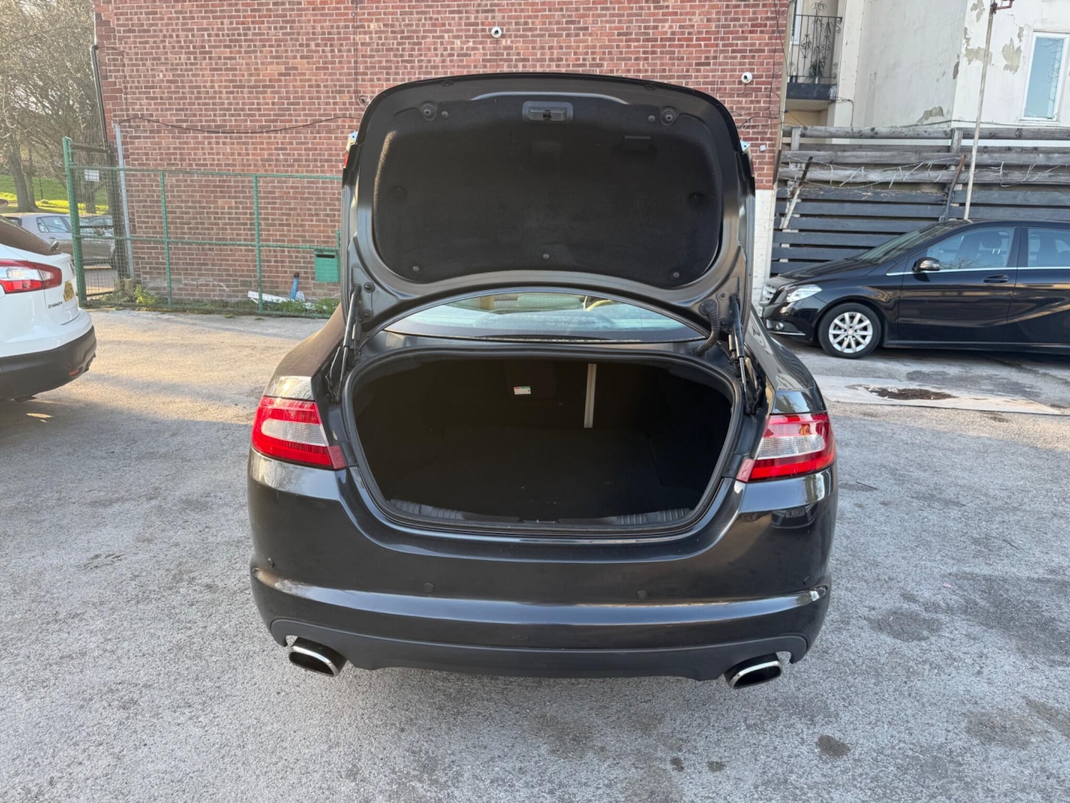 Used Jaguar XF 2010 for sale - 77958053: Photo 28