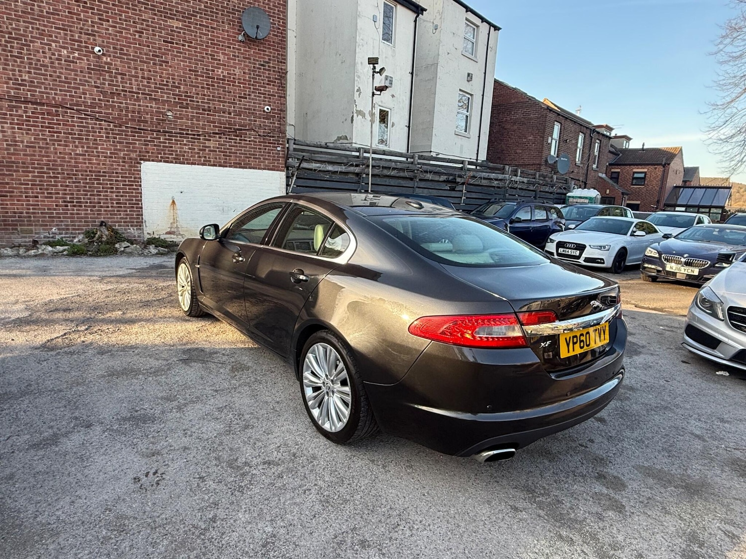 Used Jaguar XF 2010 for sale - 77958053: Photo 5