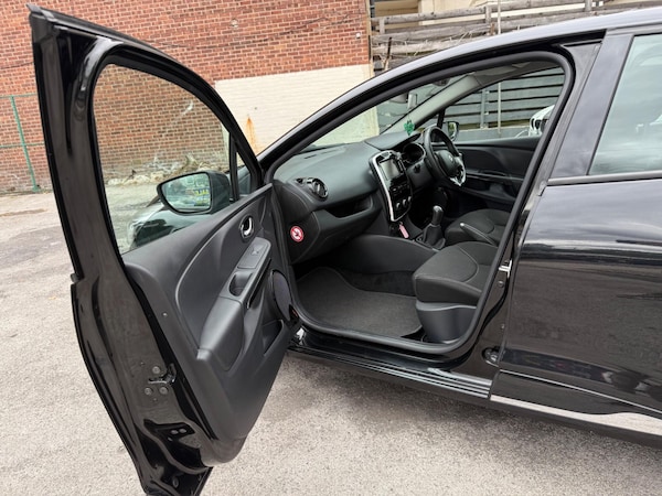 Used Renault Clio 2015 for sale - 75670588: Photo 16