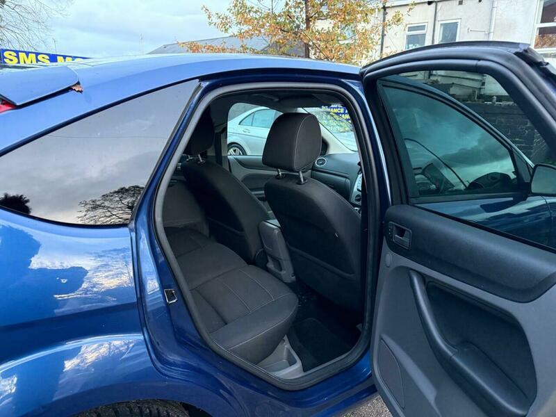 Used Ford Focus 2009 for sale - 76572437: Photo 11