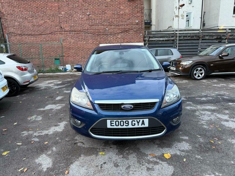 Used Ford Focus 2009 for sale - 76572437: Photo 2