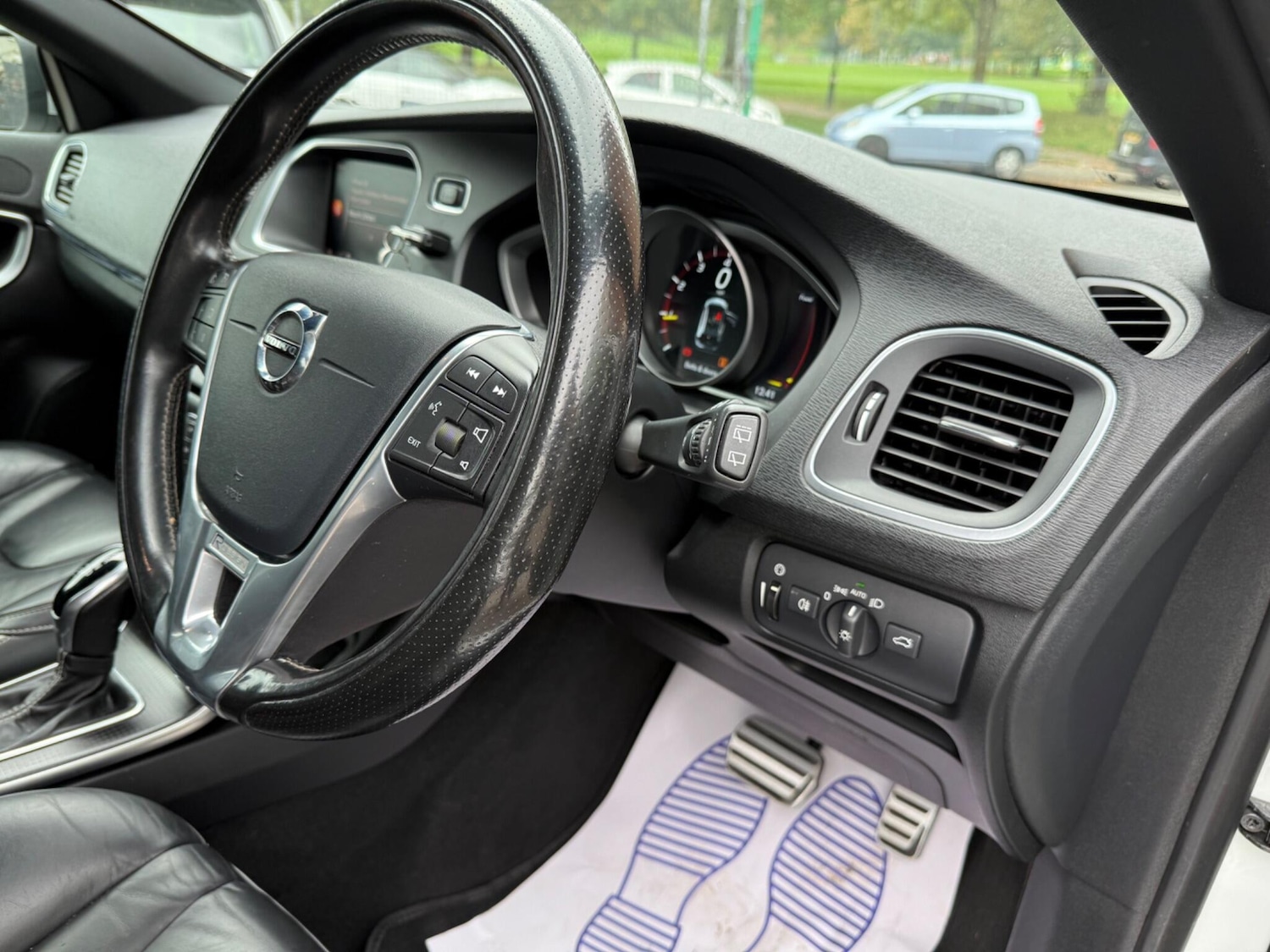 Used Volvo V40 2019 for sale - 76295172: Photo 25