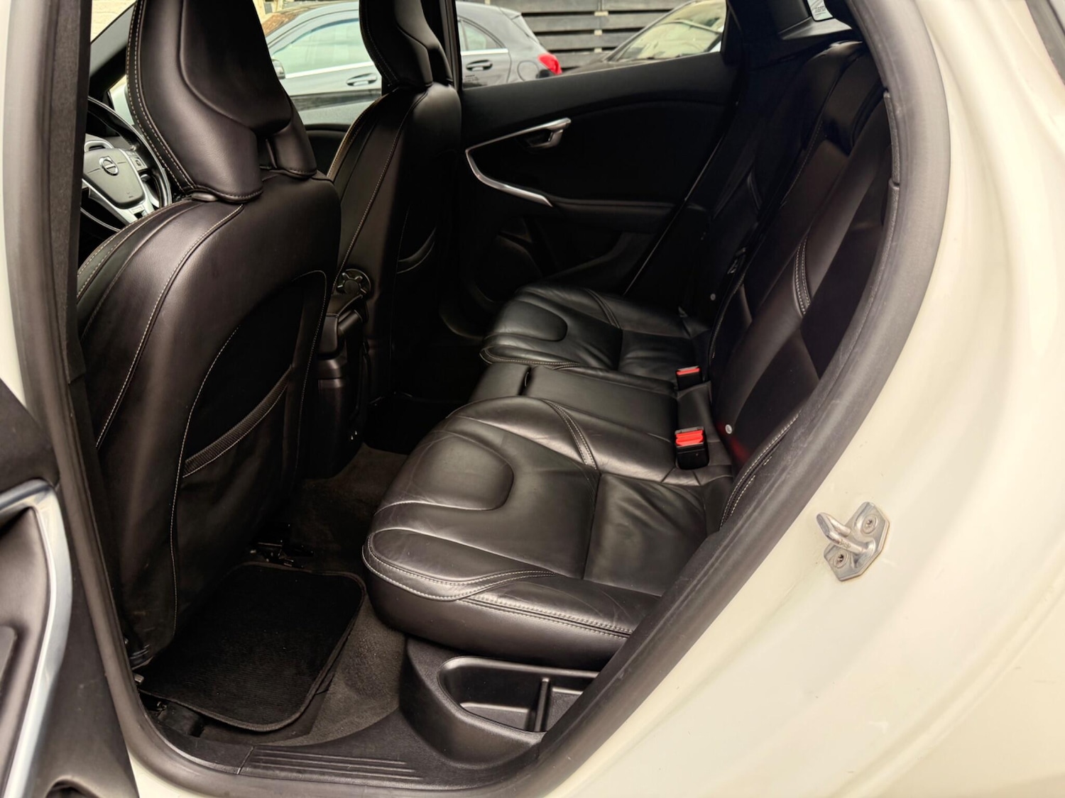 Used Volvo V40 2019 for sale - 76295172: Photo 36
