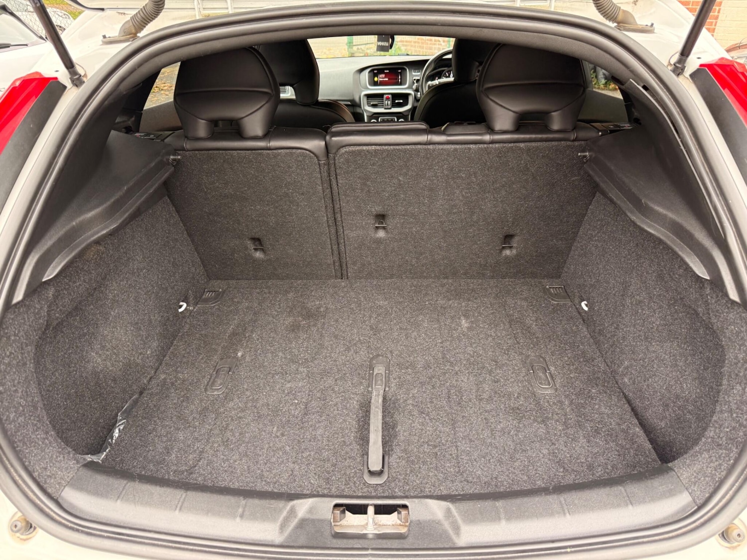 Used Volvo V40 2019 for sale - 76295172: Photo 39