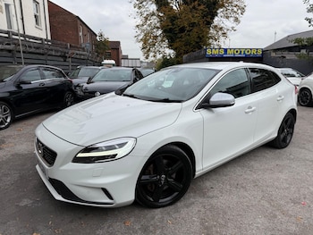 Used Volvo V40 2019 for sale - 76295172: Photo
