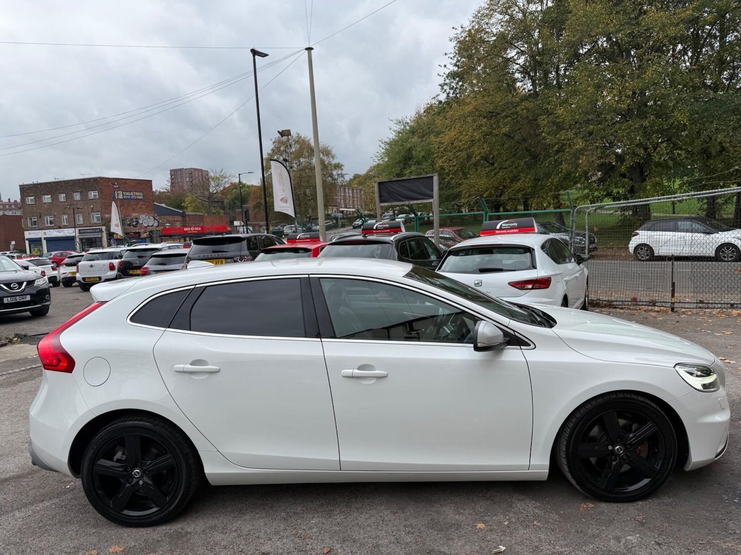 Used Volvo V40 2019 for sale - 76295172: Photo 4