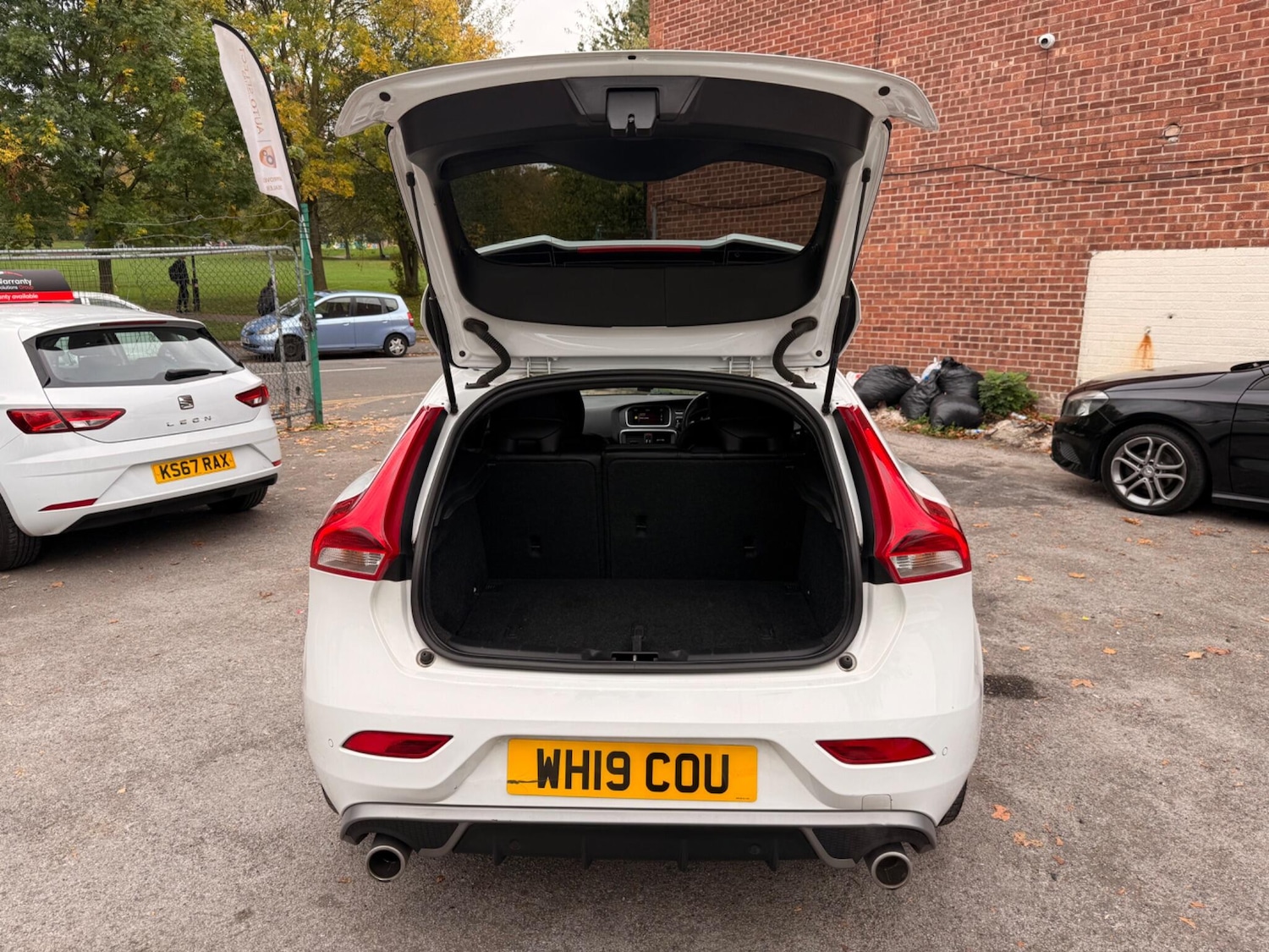 Used Volvo V40 2019 for sale - 76295172: Photo 40