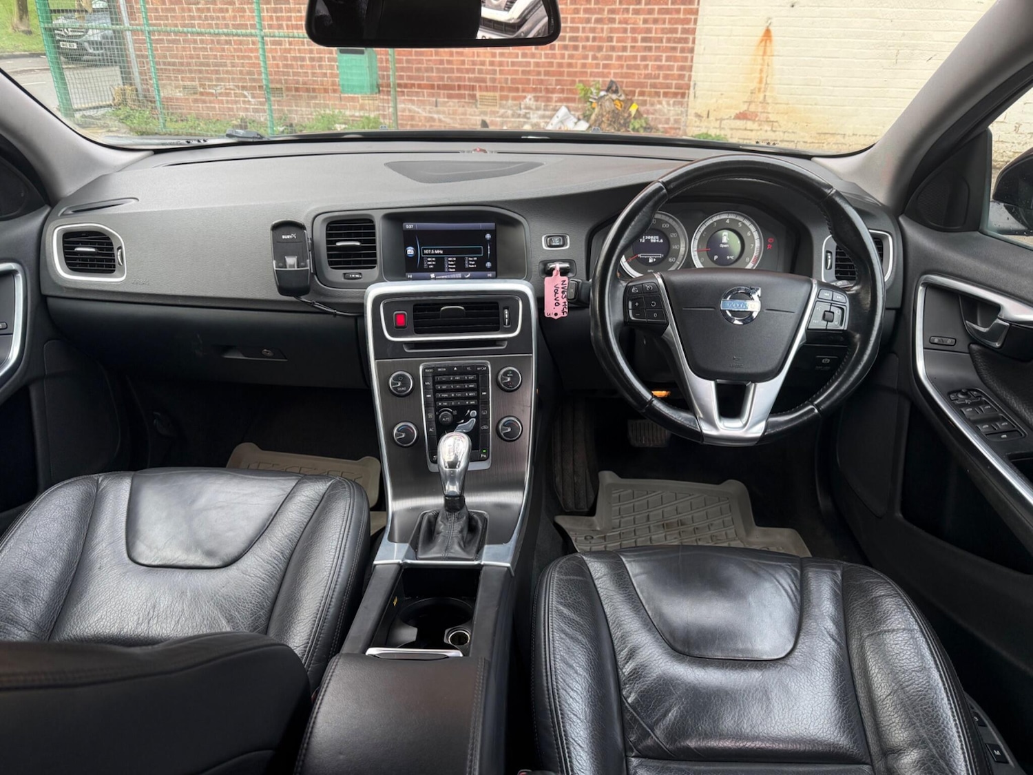 Used Volvo V60 2013 for sale - 77400851: Photo 16