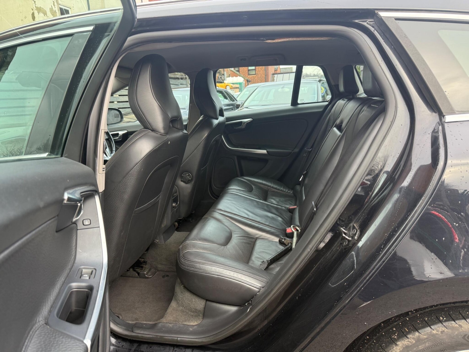 Used Volvo V60 2013 for sale - 77400851: Photo 33