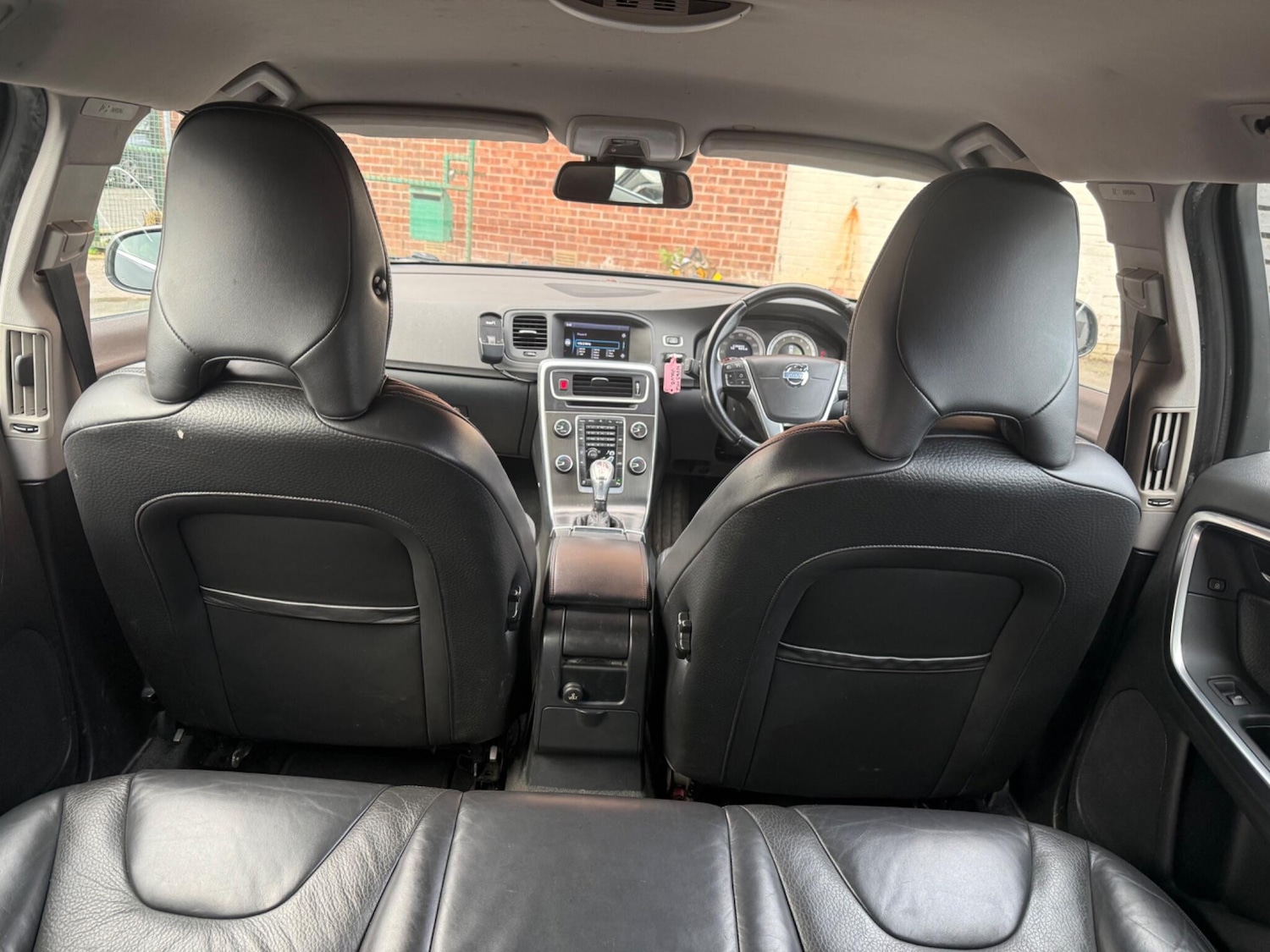 Used Volvo V60 2013 for sale - 77400851: Photo 37