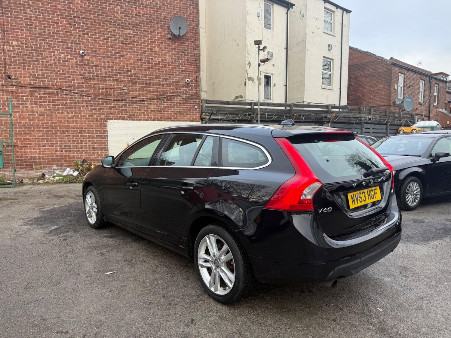 Used Volvo V60 2013 for sale - 77400851: Photo 7