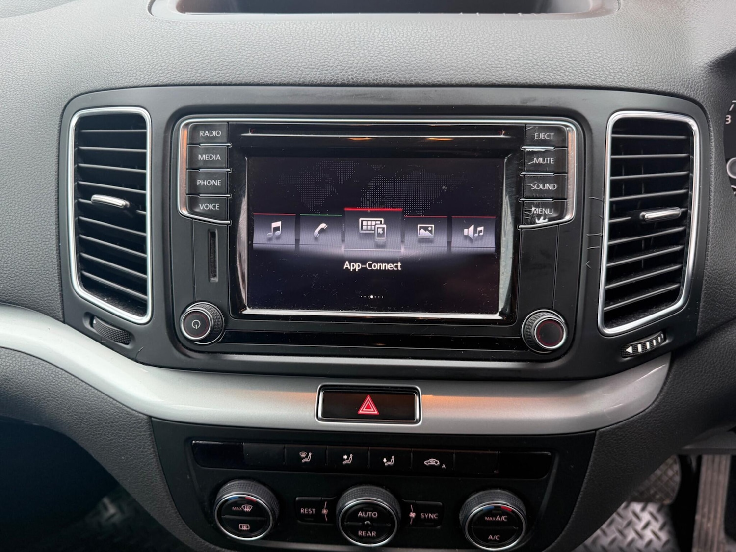 Used Volkswagen Sharan 2018 for sale - 77305073: Photo 13