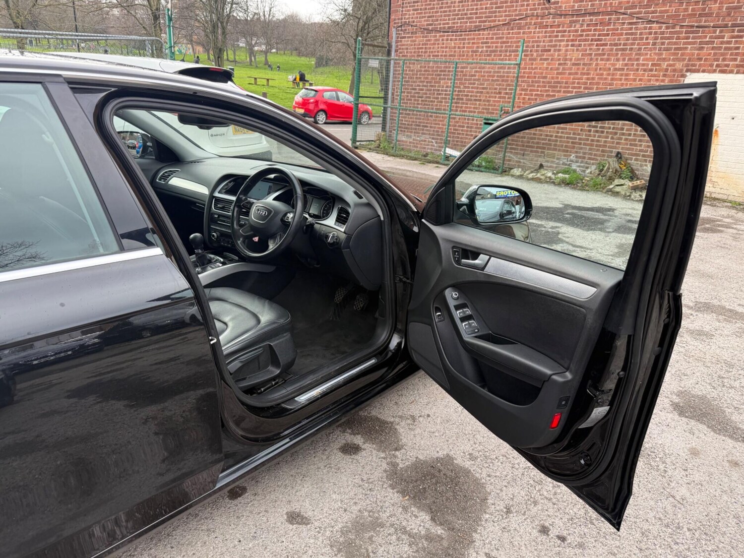 Used Audi A4 2015 for sale - 77909460: Photo 23