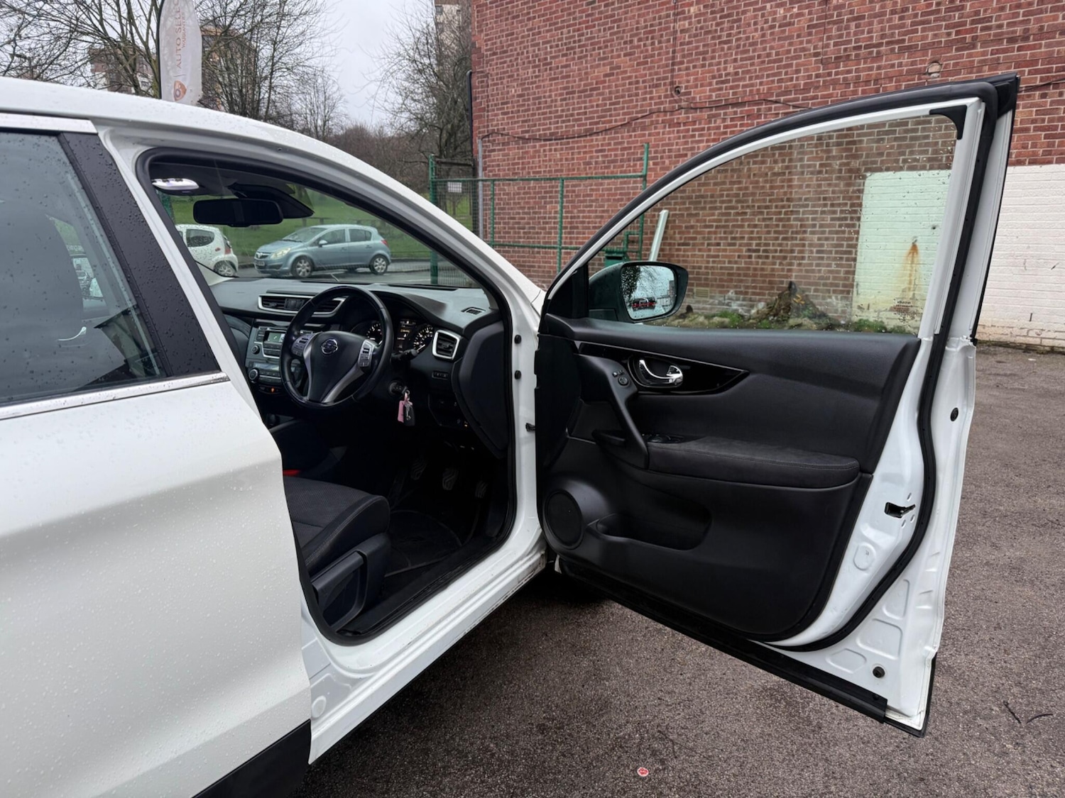 Used Nissan Qashqai 2014 for sale - 77695815: Photo 18