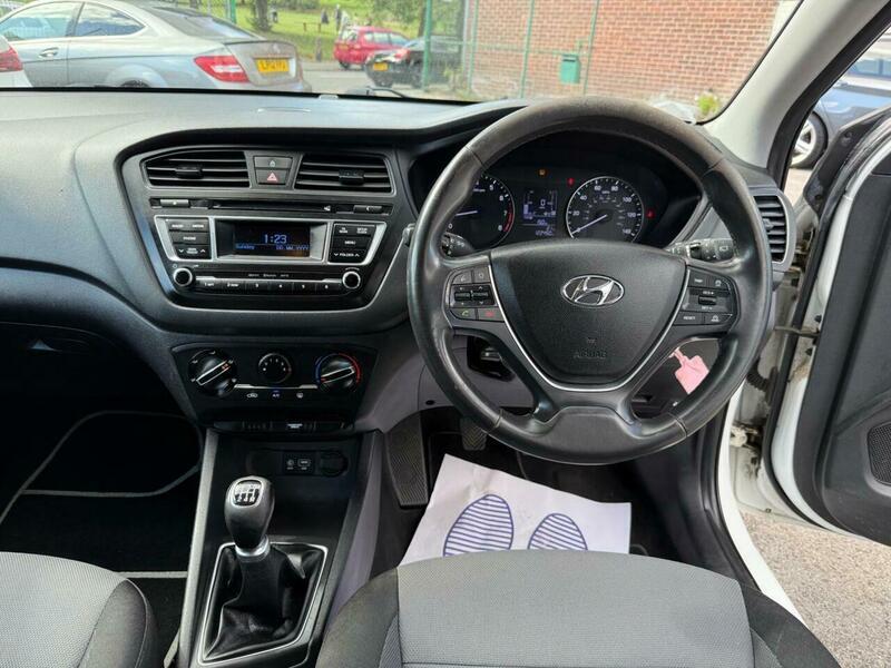 Used Hyundai i20 2017 for sale - 76935875: Photo 11