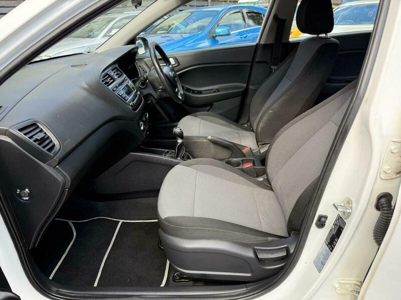 Used Hyundai i20 2017 for sale - 76935875: Photo 19