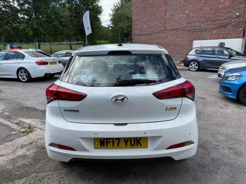 Used Hyundai i20 2017 for sale - 76935875: Photo 5