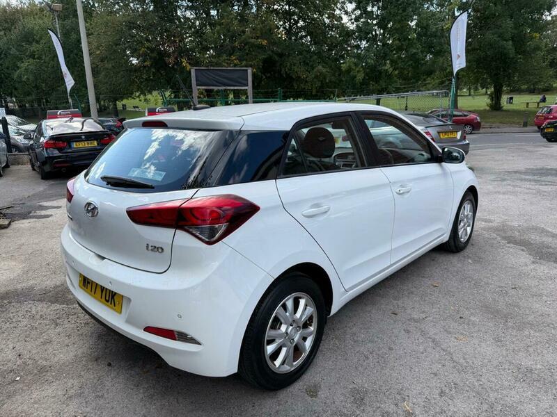 Used Hyundai i20 2017 for sale - 76935875: Photo 6