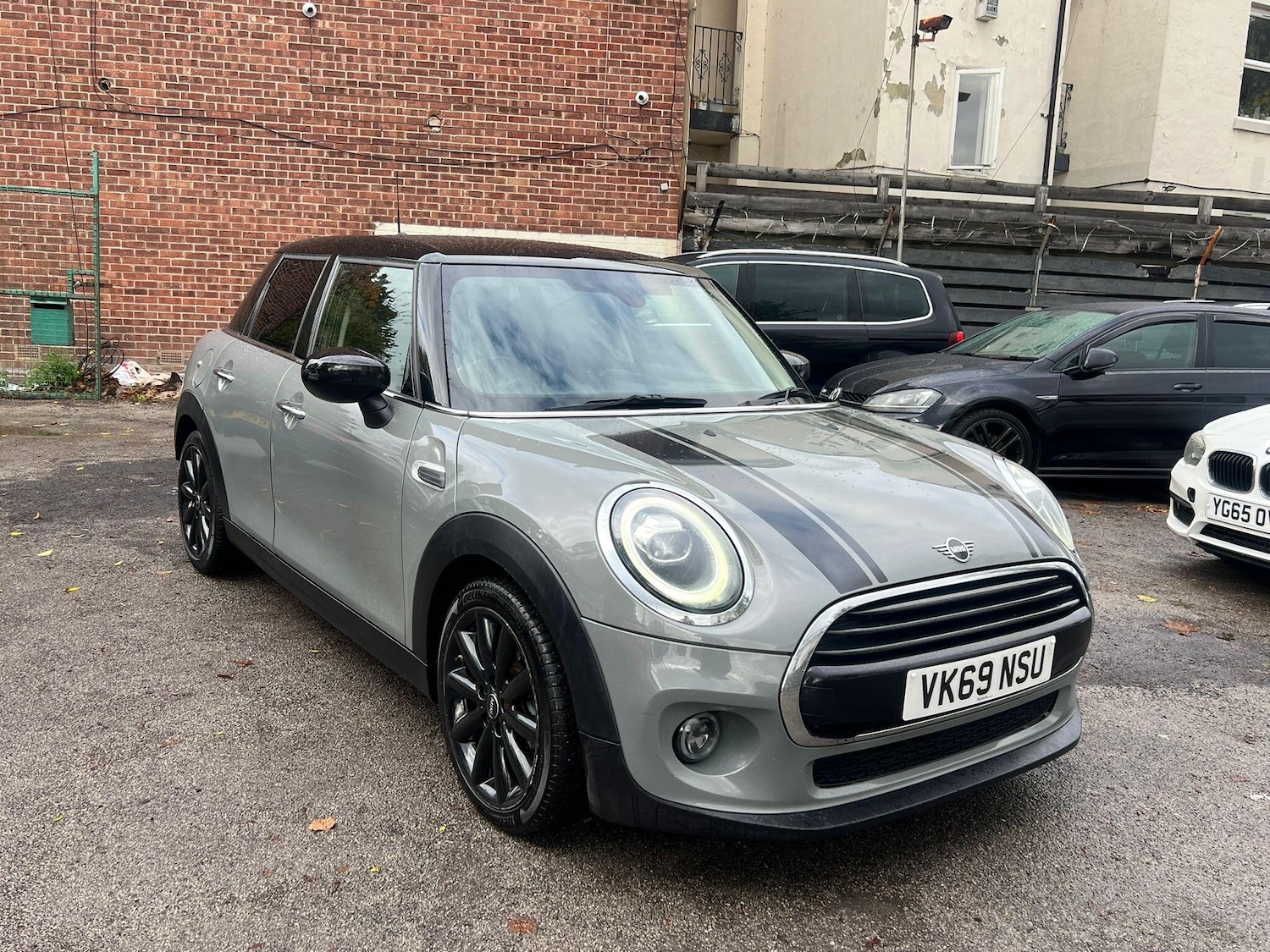 Used MINI Hatch 2019 for sale - 76337058: Photo 1