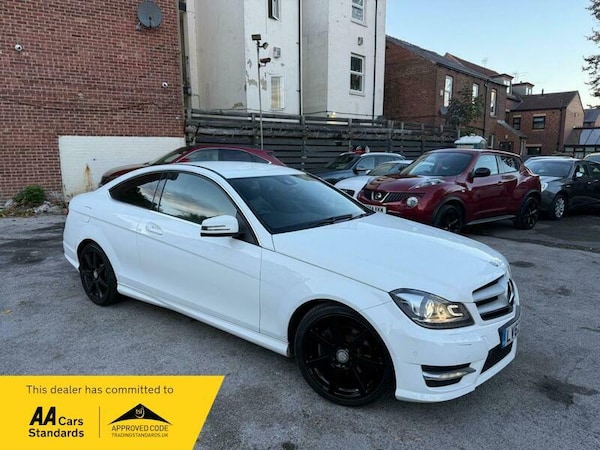 Used Mercedes-Benz C-Class 2012 for sale - 76189918: Photo 1
