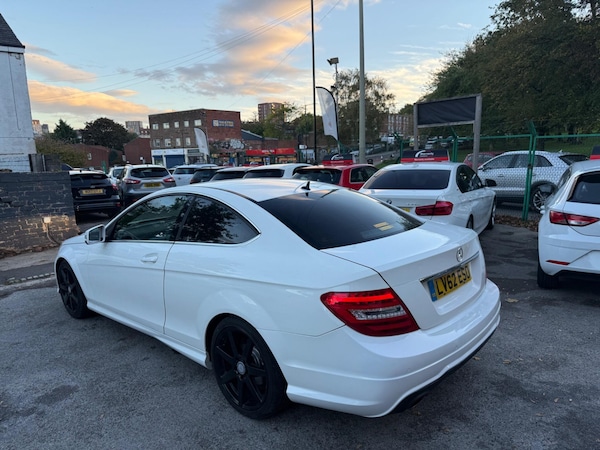 Used Mercedes-Benz C-Class 2012 for sale - 76189918: Photo 5