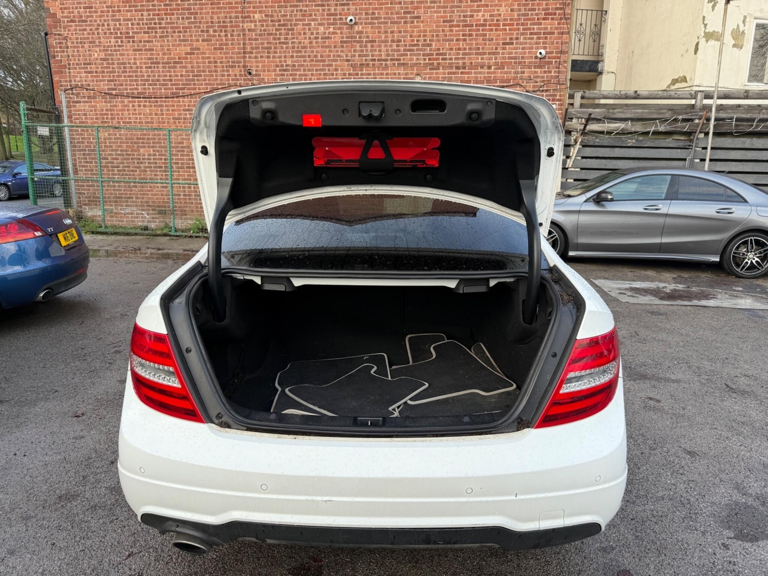 Used Mercedes-Benz C Class 2014 for sale - 77175135: Photo 21