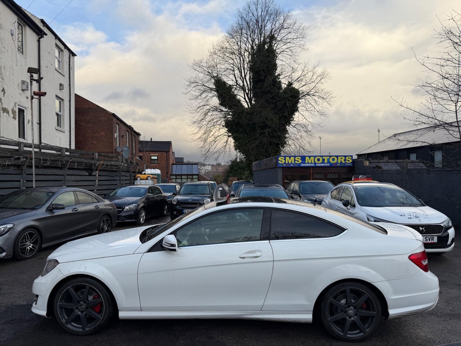 Used Mercedes-Benz C Class 2014 for sale - 77175135: Photo 4