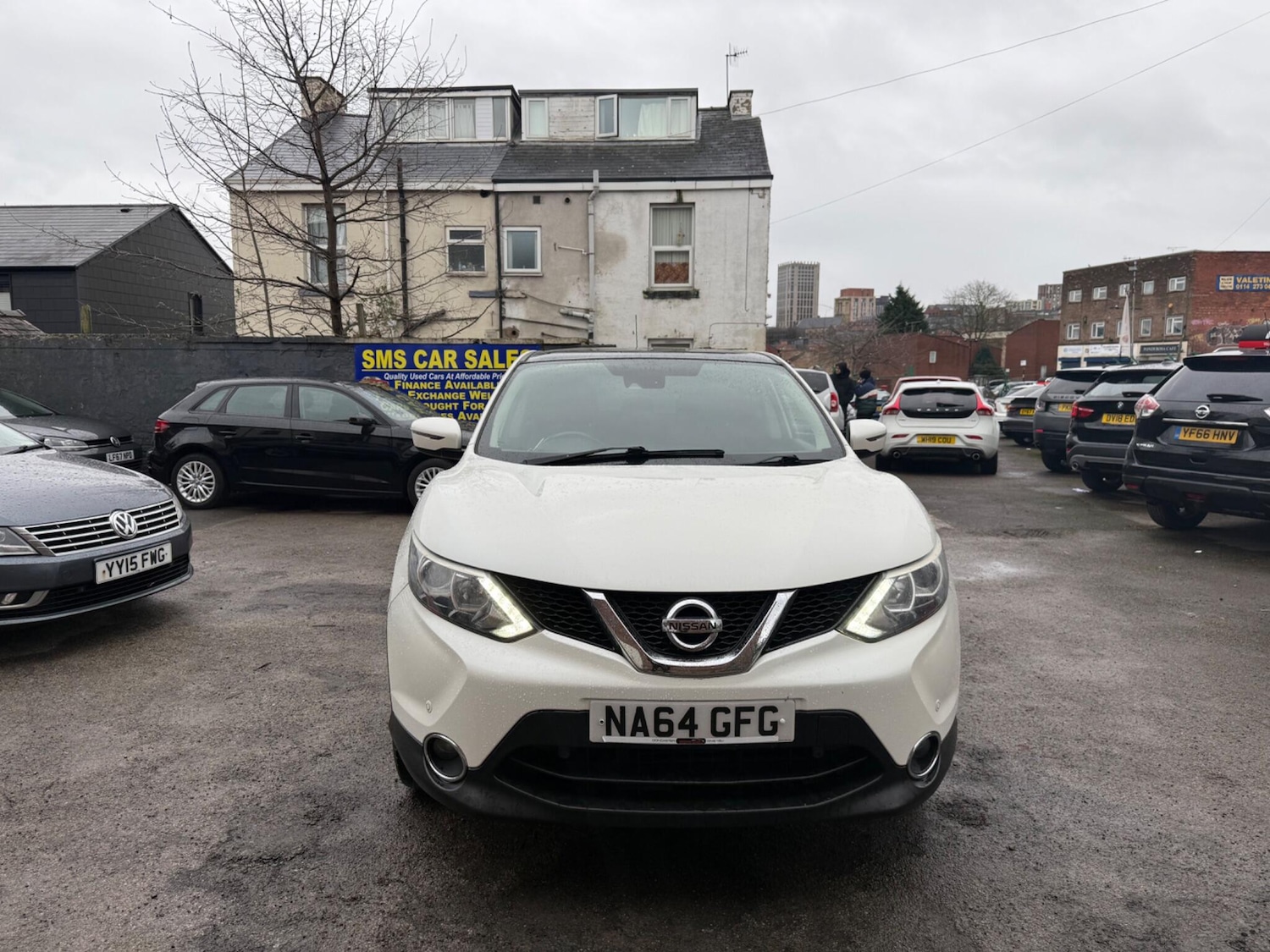 Used Nissan Qashqai 2014 for sale - 77565056: Photo 2