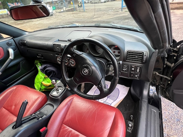 Used Toyota MR2 2002 for sale - 76099146: Photo 11