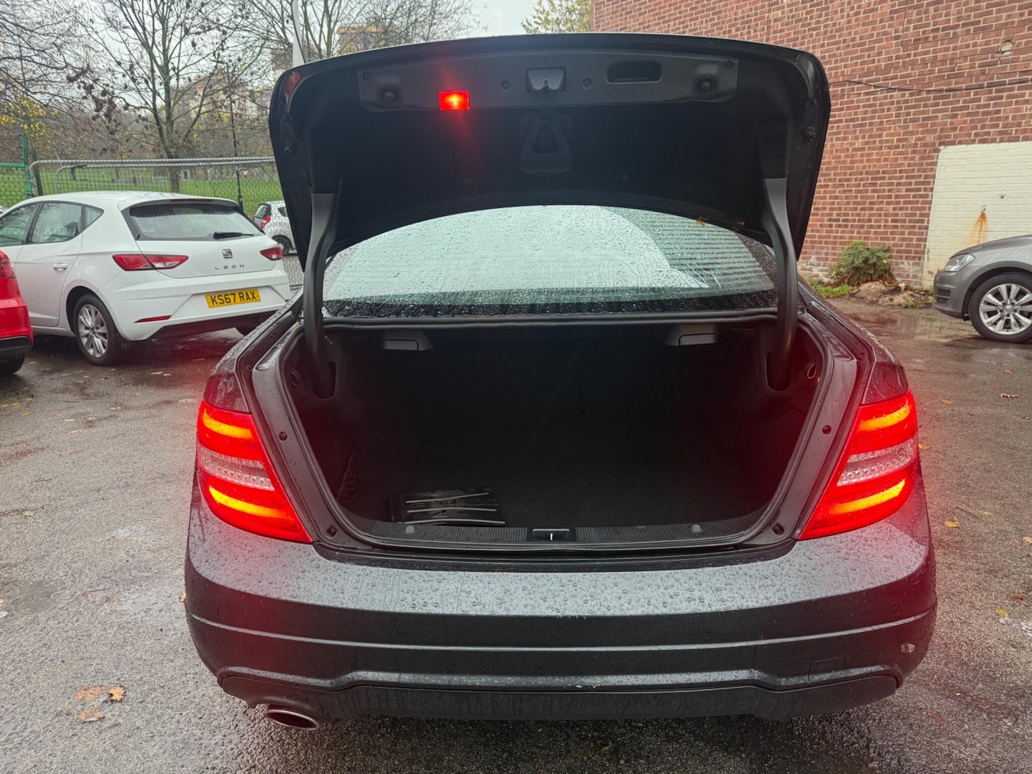 Used Mercedes-Benz C Class 2014 for sale - 76585260: Photo 11